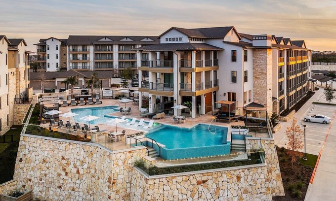 Austin Apartamento | Landing | Stunning 1BD, Clubhouse, Pool