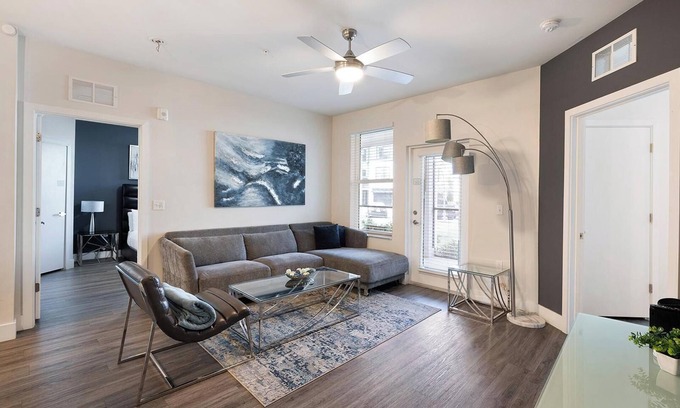 Port Tampa City Apartamento | Landing | Spectacular 2BD, Pool, Gym