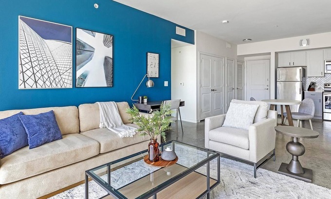 West Dallas Apartamento | Landing | Spectacular 2BD, Gym, Pool