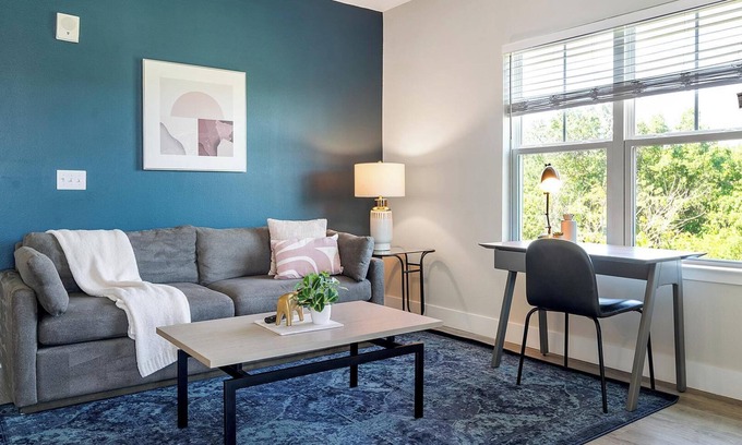Southeast Orlando Apartamento | Landing | Stunning 2BD, Gym, Pool