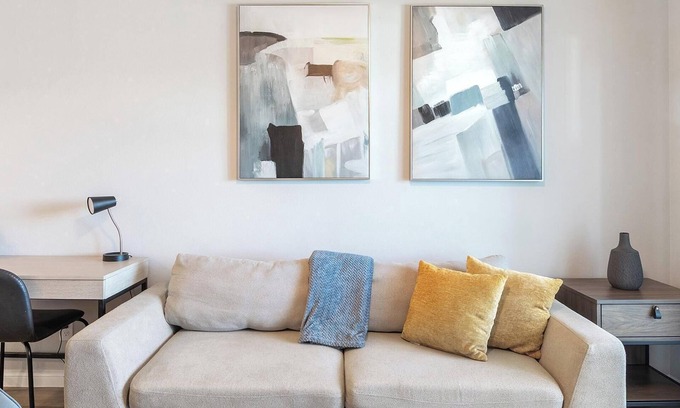 Townsite Apartamento | Landing | Stunning 2BD, Rooftop Lounge, Pool