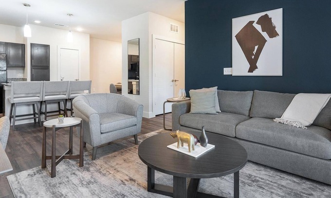 San Antonio Apartamento | Landing | Beautiful 2BD, Clubhouse, Pool