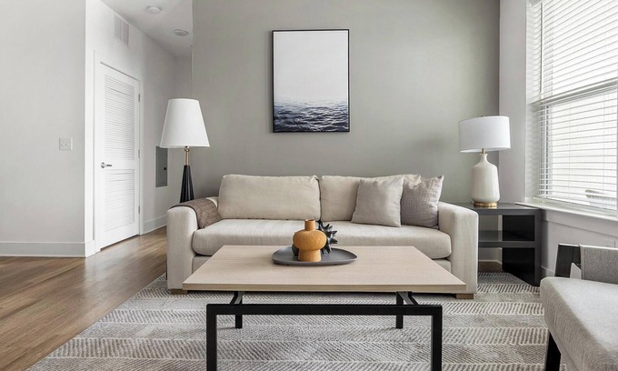 Fort Mill Apartamento | Landing | Modern 2BD, Pool, Yoga Studio
