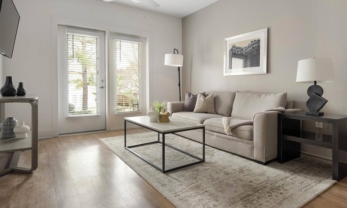 Fort Mill Apartamento | Landing at The Mason at Six Mile Creek - 1 Bedr...