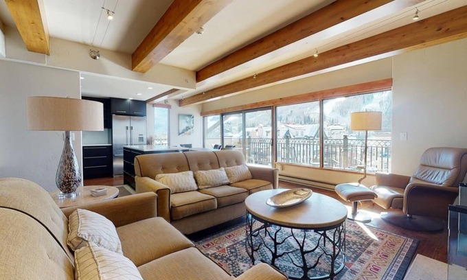 Vail Condominio | Instalaciones actualizadas, espacio abierto | El hito | L501