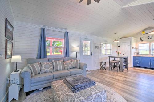 Sweetwater Casa | Landscape Views Sweetwater Country Cottage!
