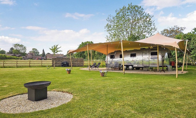 Gastard Cabaña | Lanes End Farm Airstream