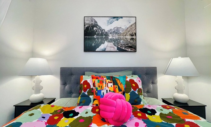 Yorkson Casa | Langley Heights 2 Bedrooms Sweet Suite