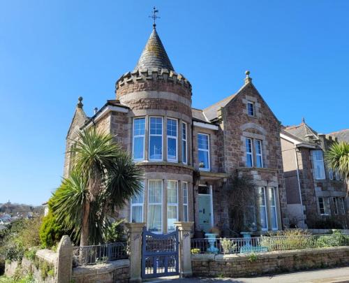 Redruth Casa | Lansdowne Simply Stay
