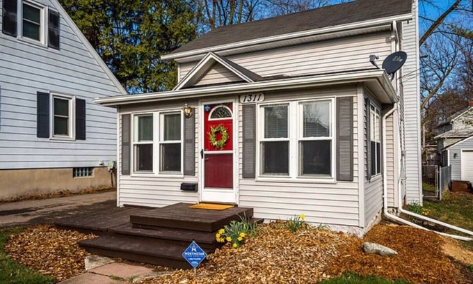 Lansing Casa | Lansing home: entre MSU y Old Town