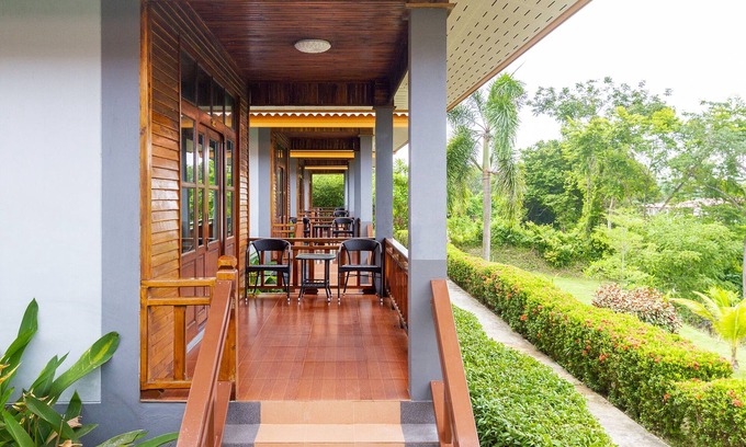 Ko Lanta Hotel | Lanta Lapaya Resort
