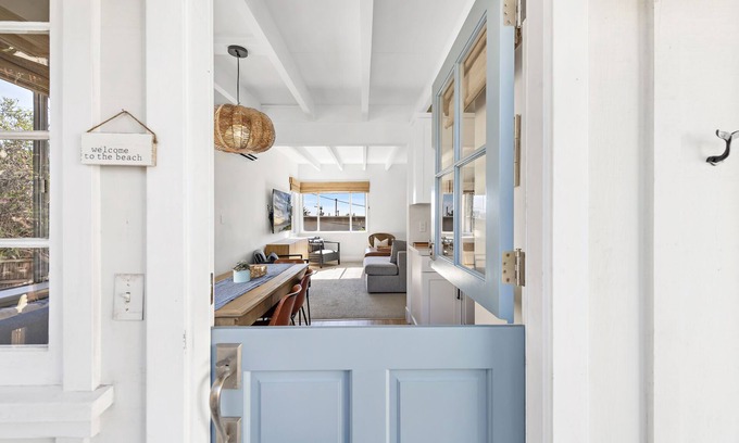Lantern District Cabaña | Lantern District cottage- close to downtown/ harbor- one bedroom/one bath