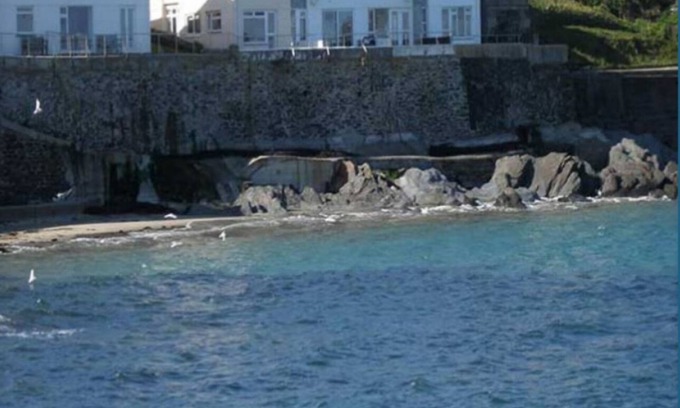 Portscatho Casa | Lapwing Waterside House with stunning sea views