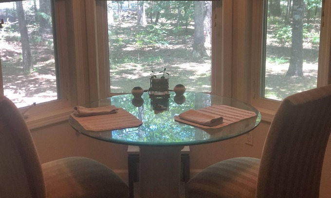 Hot Springs Village Casa | Large 2-bedroom house in Hot Springs Village WiFi, AC. Lake Balboa 4th fireworks