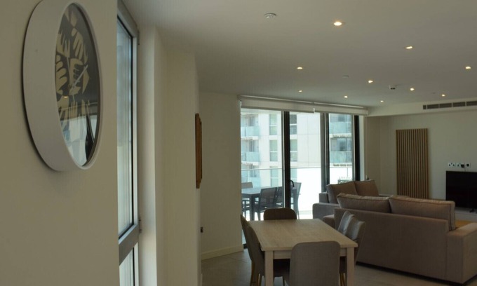 Gibraltar Apartamento | Large 3 BED with a pool