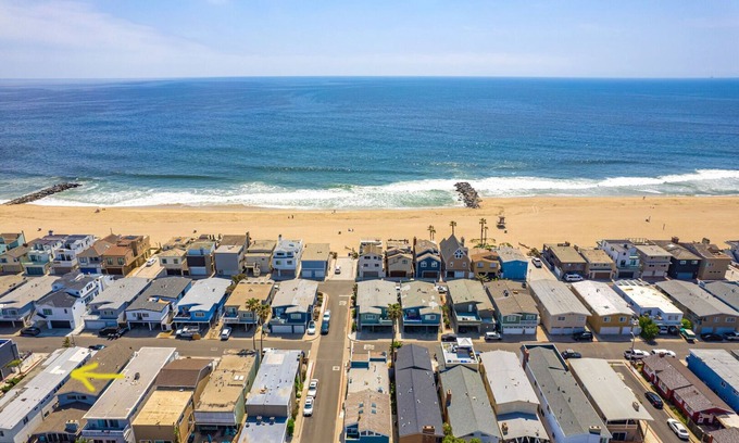Santa Ana Heights Apartamento | Large 3 Bedroom, 2.5 Bath Beach House Just 50 Steps From Sand!