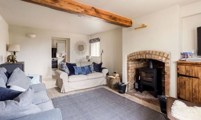 Longborough Cabaña | Spacious 4 bed Home with Fabulous Cotswold views
