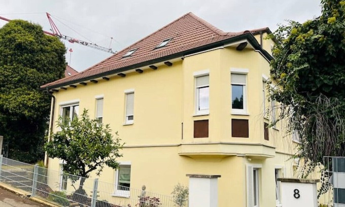 Ebersbach an der Fils Apartamento | Large 4 room apartment in a small villa, 110sqm