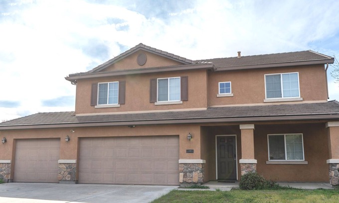 Visalia Casa | Large 4bd on cul-de-sac w/game room near National Parks
