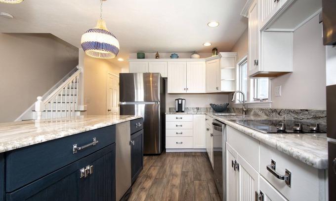 Ocean Bluff-Brant Rock Casa | Large 5 bdrm Home Near Rexhame Beach!
