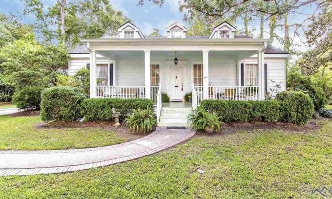 Houma Casa | Large 5BR House
