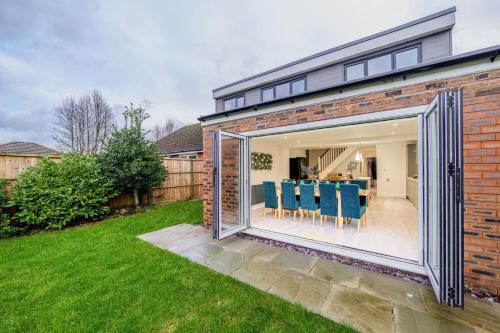 Ashton in Makerfield Casa | Large 6-Bed house, Free Parking & Motorway Access