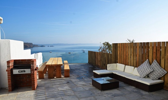 Tenby Casa | Amplia casa de 6 habitaciones. Vistas ininterrumpidas al mar, perfectas para la ciudad y las playas.
