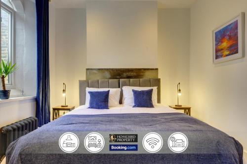 Leeds Casa | Large 6BDR House By Homebird Property Management Short Lets & Serviced Accommodation Leeds With Secured Parking & Garden Area