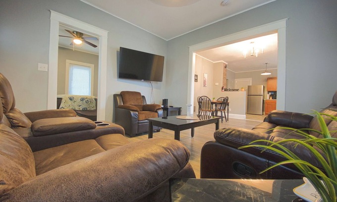 Niagara Falls Casa | Large 6Br, 2Ba Close To Niagara Falls