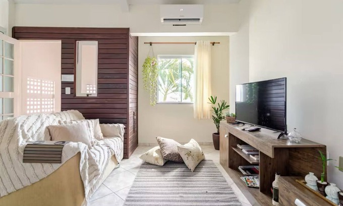 Carianos Apartamento | Large and charming apartment with AC near Florianópolis International Airport