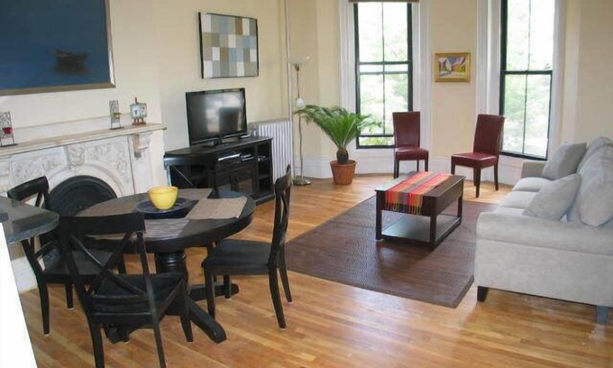 Columbus Apartamento | Grande y gran salón de 2 dormitorios en el South End de Copley Square