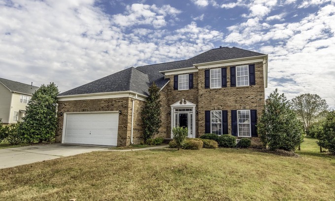Harrisburg Casa | Large and Spacious Home with large backyard!*New* Near Nascar, TopGolf, Shopping