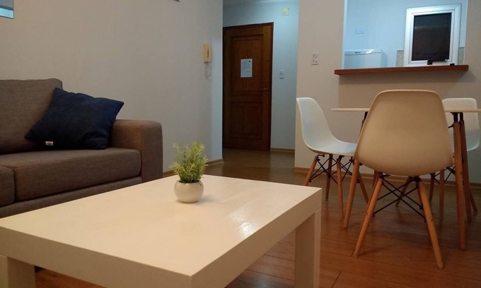 La Plata Apartamento | Amplio departamento en 11 y 60, cómodo y luminoso