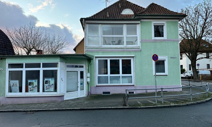 Ploen Apartamento | Large apartment in the center of Plön within walking distance to the lake/shops. Children's room