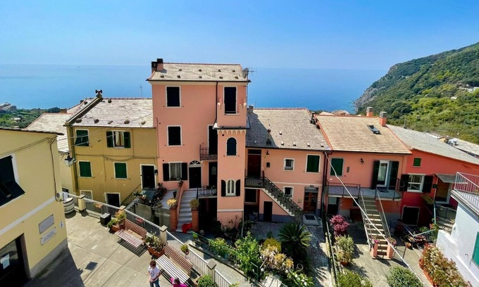 Framura Apartamento | Large apartment with terrace overlooking the sea locality Setta