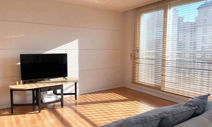 Bundang-gu Apartamento | Large Apt. Awesome nature nearby, Pangyo