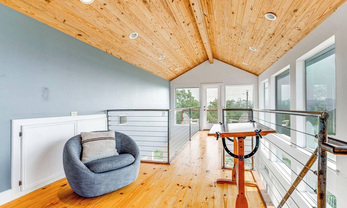 Hudson Bend Casa | Large Austin Home w/ Lake Travis Views & Fire Pit