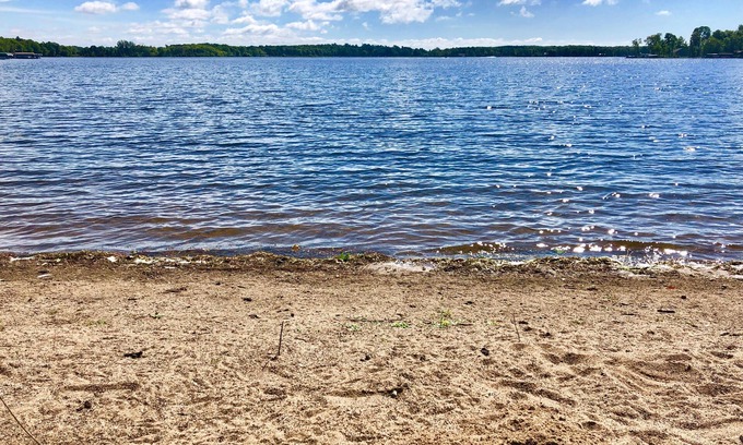 Bay Lake Cabina | Large Bay Lake Lakefront Cabin w/Game Room & Water-View Deck, Dock and more…