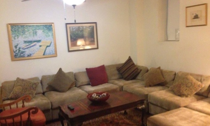 Harlem Apartamento | Large beautiful Studio, Private Entrance, En-suite Bath, private Kitchenette