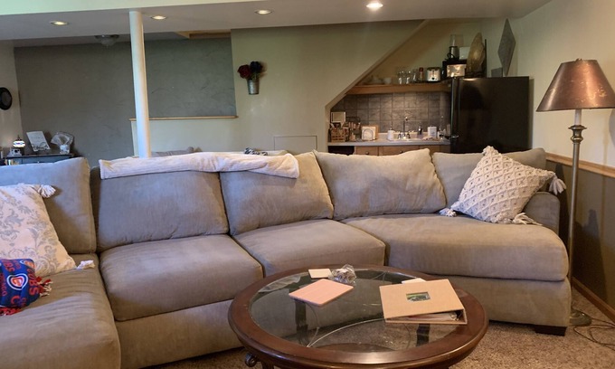 Winthrop Harbor Apartamento | Large, Beautiful, bright, suite. Near Naval Base & 6 Flags