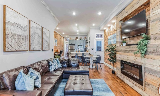 North Philadelphia West Apartamento | Large Bi-Level 3/2 w/Patio | 10 min to DT