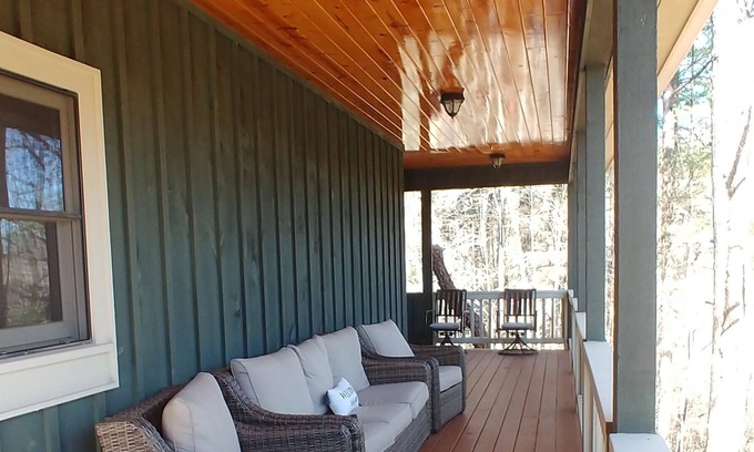 Tiger Casa | Large Cabin in Tiger, GA - less than 10 from downtown Clayton
