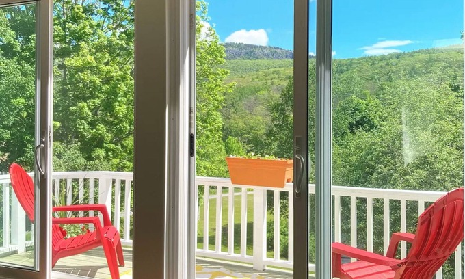 Camden Otro | Large Camden Home: Walk to water, close to downtown.