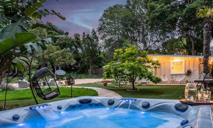 Montecito Casa | Large charming guest house close to Miramar.
