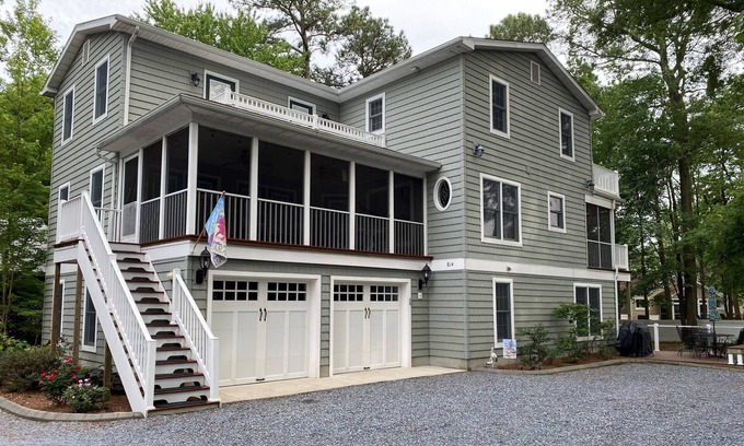 Bethany Beach Casa | Casa grande y cómoda, a 1 milla de la playa y el paseo marítimo.