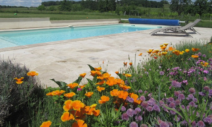 Fougueyrolles Casa | Gran granero convertido con piscina climatizada en el campo de Dordoña