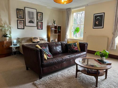 Dolgellau Apartamento | Large Corris apartment with kitchen & lounge and adjoining bathroom