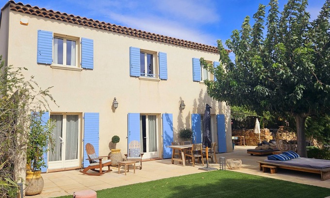 Ollioules Villa | Gran casa de campo con piscina, SPA, terraza, jardín, acceso WIFI a 5 minutos de Sanary