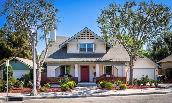 Downtown Riverside Casa | Large Craftsman blocks from Downtown Riverside!