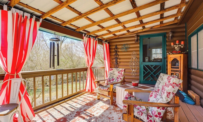 Dahlonega Cabina | Large Deck: Luxe 6-Acre Retreat in Dahlonega!